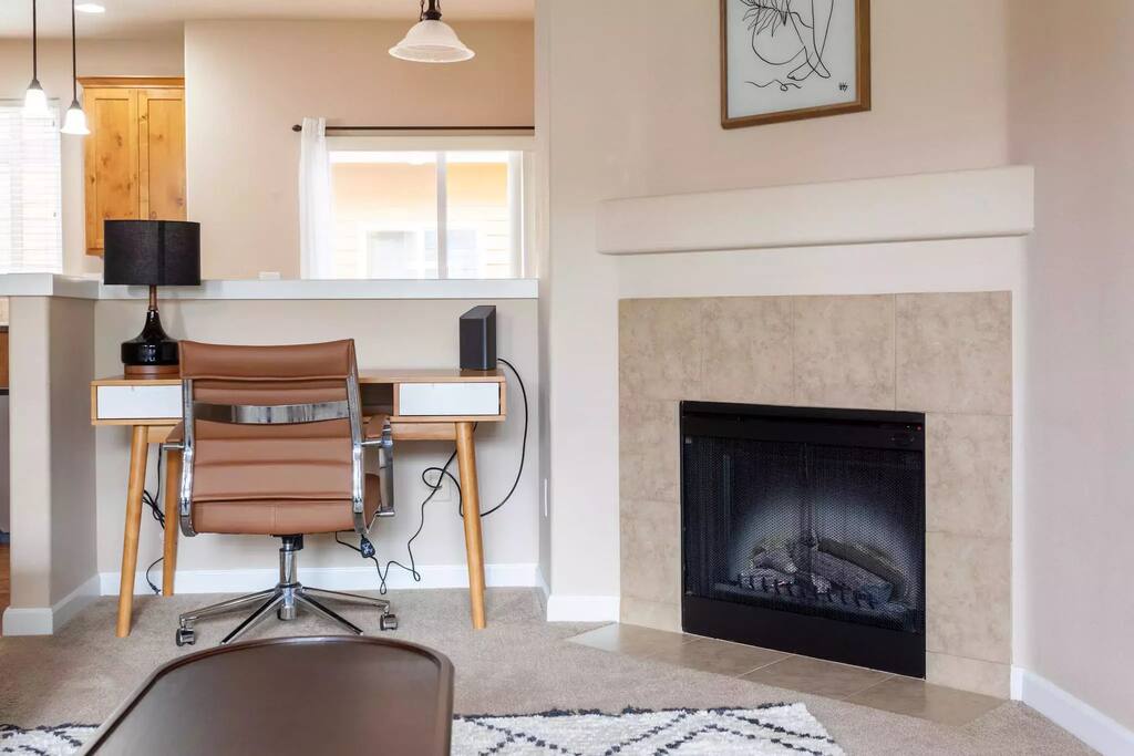 Spacious 3-Level Townhouse near Nike, 35% off
