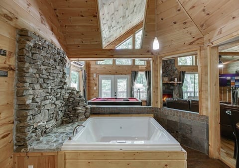 Hydrotherapy Warm Air Jacuzzi