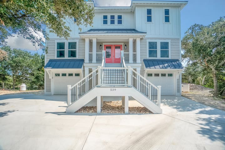 Sparkling new beach side cottage - Corolla