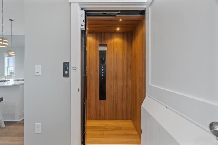 Sparkling new beach side cottage - Corolla