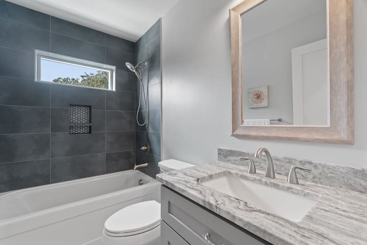 2nd floor shared bathroom for bunkhouse and queen bedroom