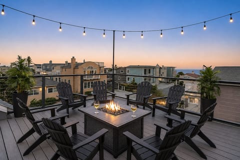 360 roof deck with fire pit