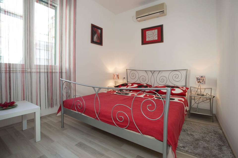 Apartments Seville - Unit 377015-13
