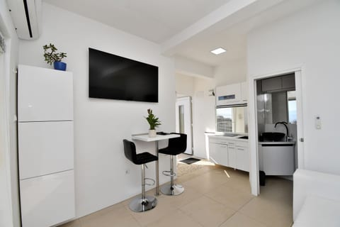House Luxury - Unit 377031-13
