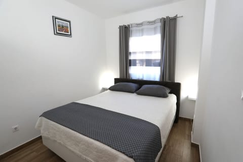 Apartments Tadijic - Unit 377091-13