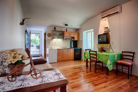 Apartments Dina - Unit 377094-13