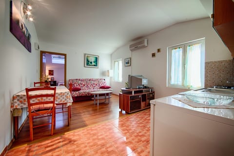 Apartments Dina - Unit 377095-13