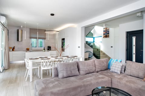 Villa Batana - Unit 377115-13