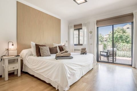 Luxury 3BR Townhouse in Puerto Banús Walk to Beach