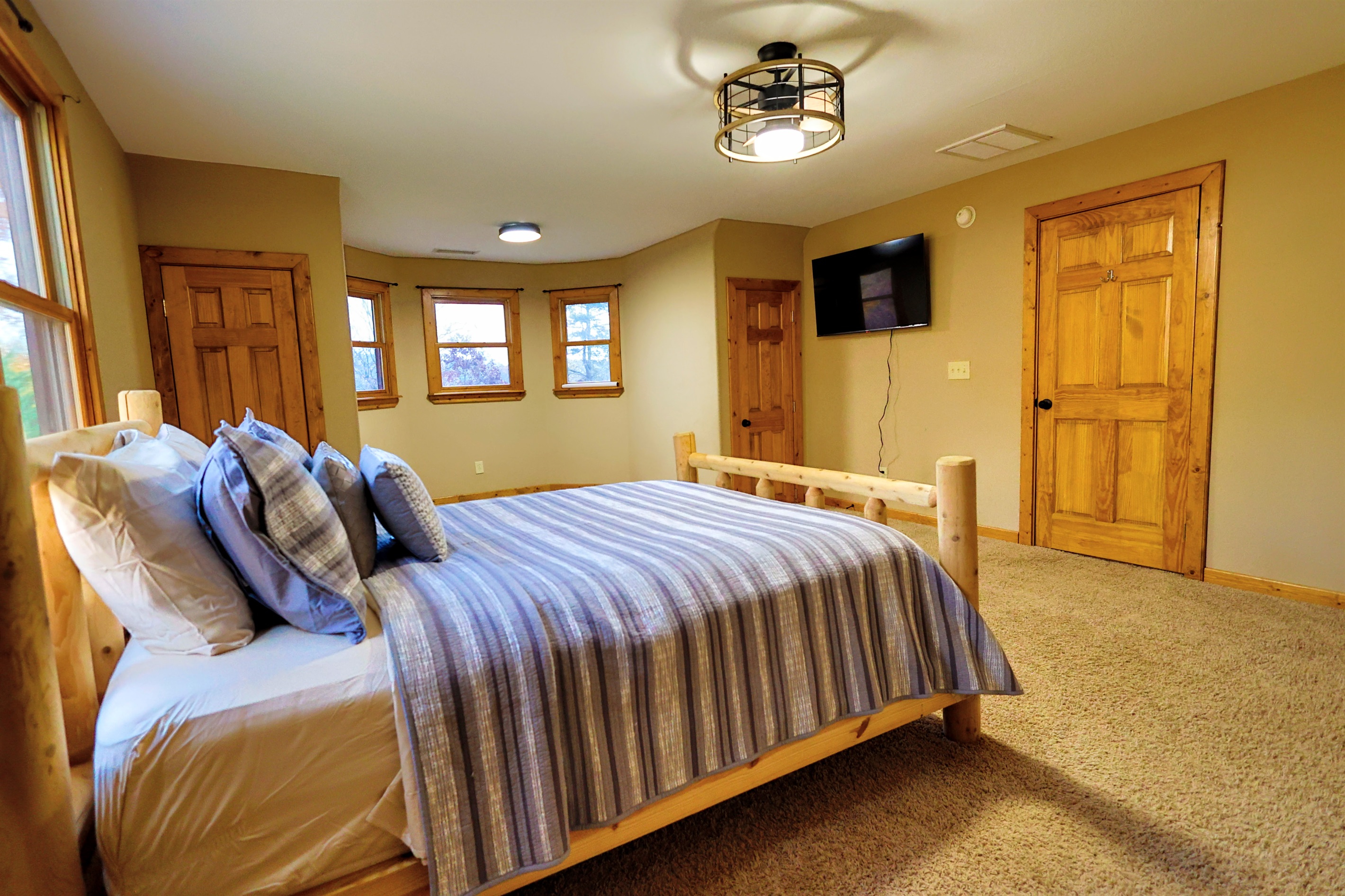 Queen Bedroom Upper Level