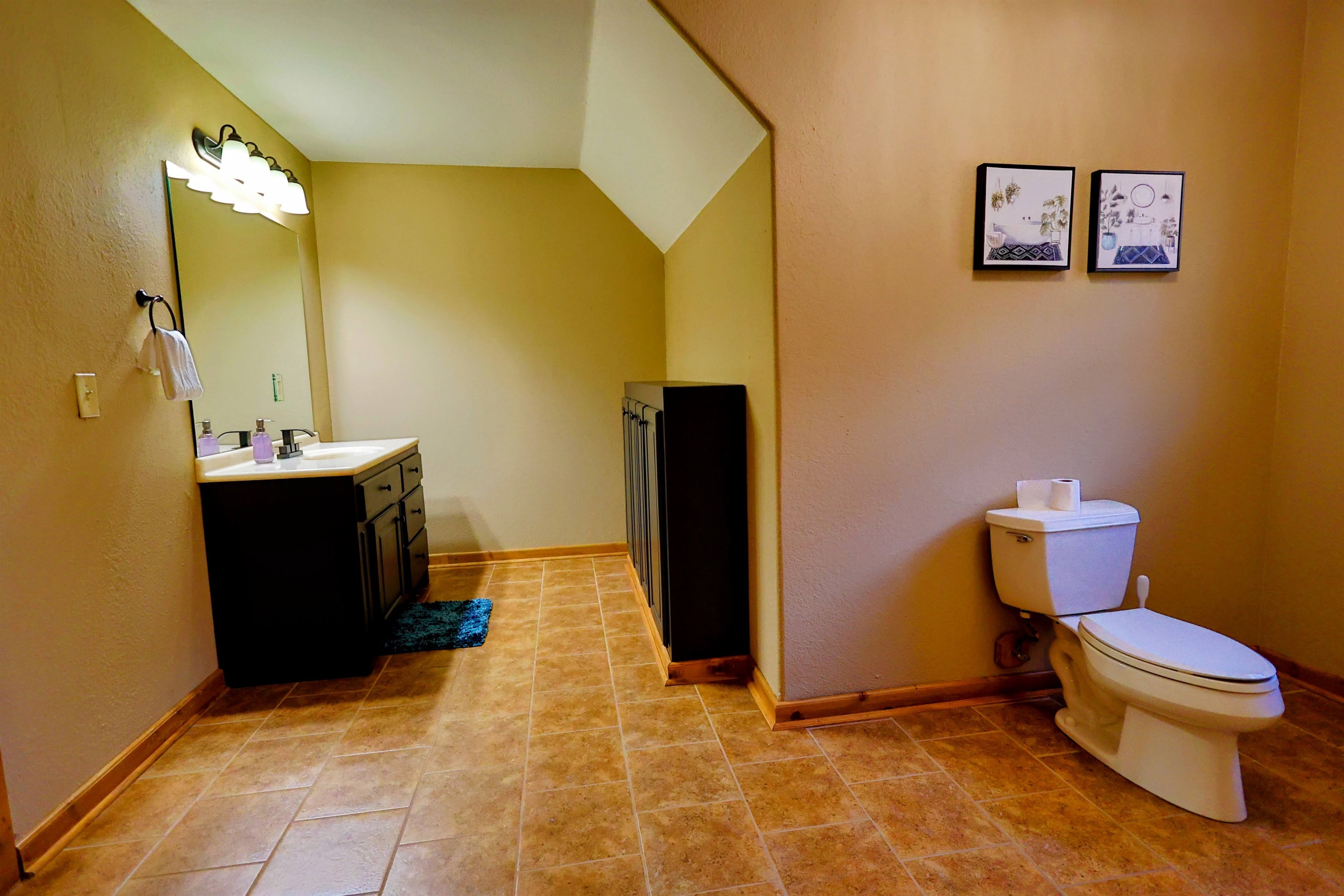 Bathroom3 Upper Level