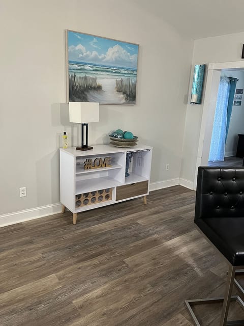 Royal Palm Escape-Stylish•Spacious•Prime Location image 5