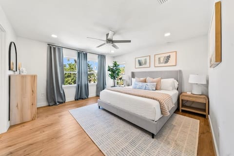 New Pool & Spa | Steps to Sand | King Beds
