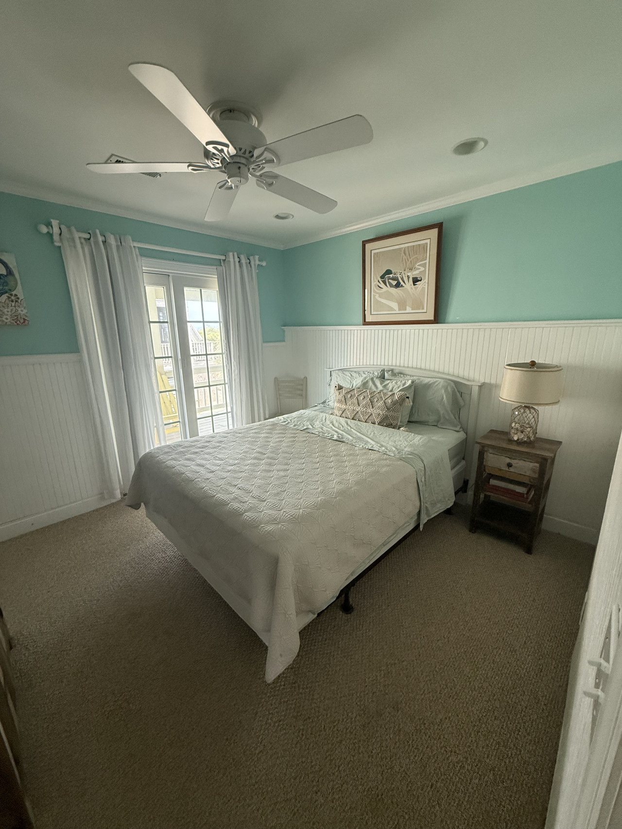 s.nagsheadoceancottage-whot-tub-sleeps-8-pet-friendlykid-friendly/