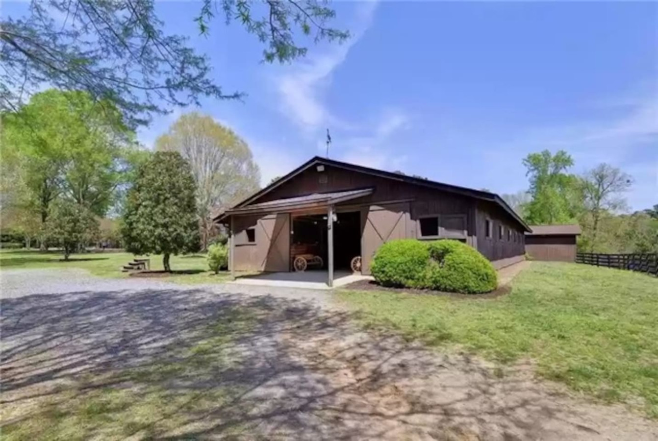 private-cottage-on-horse-farm-in-williamsburg!/