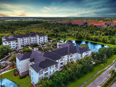 Secret Resort | Kissimmee Lakeview Condo