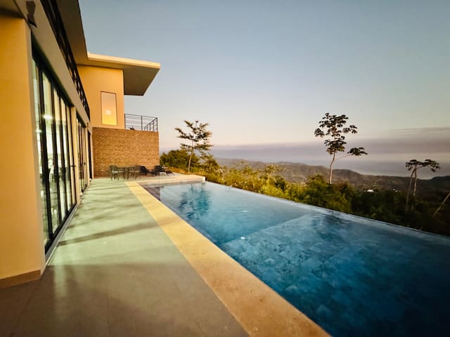 Coco Rica Luxury Oceanview Villa - Bahia Pez Vela Beach Resort