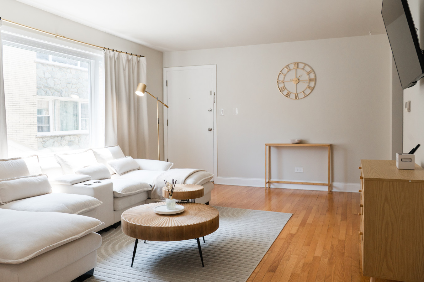 2br-*-newly-furnished-modern-apt-*-near-o'hare/