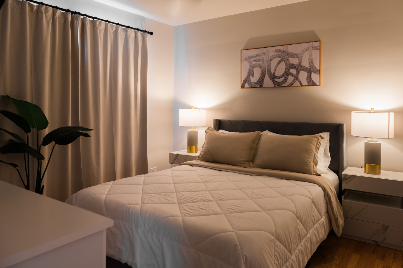 2br-*-newly-furnished-modern-apt-*-near-o'hare/