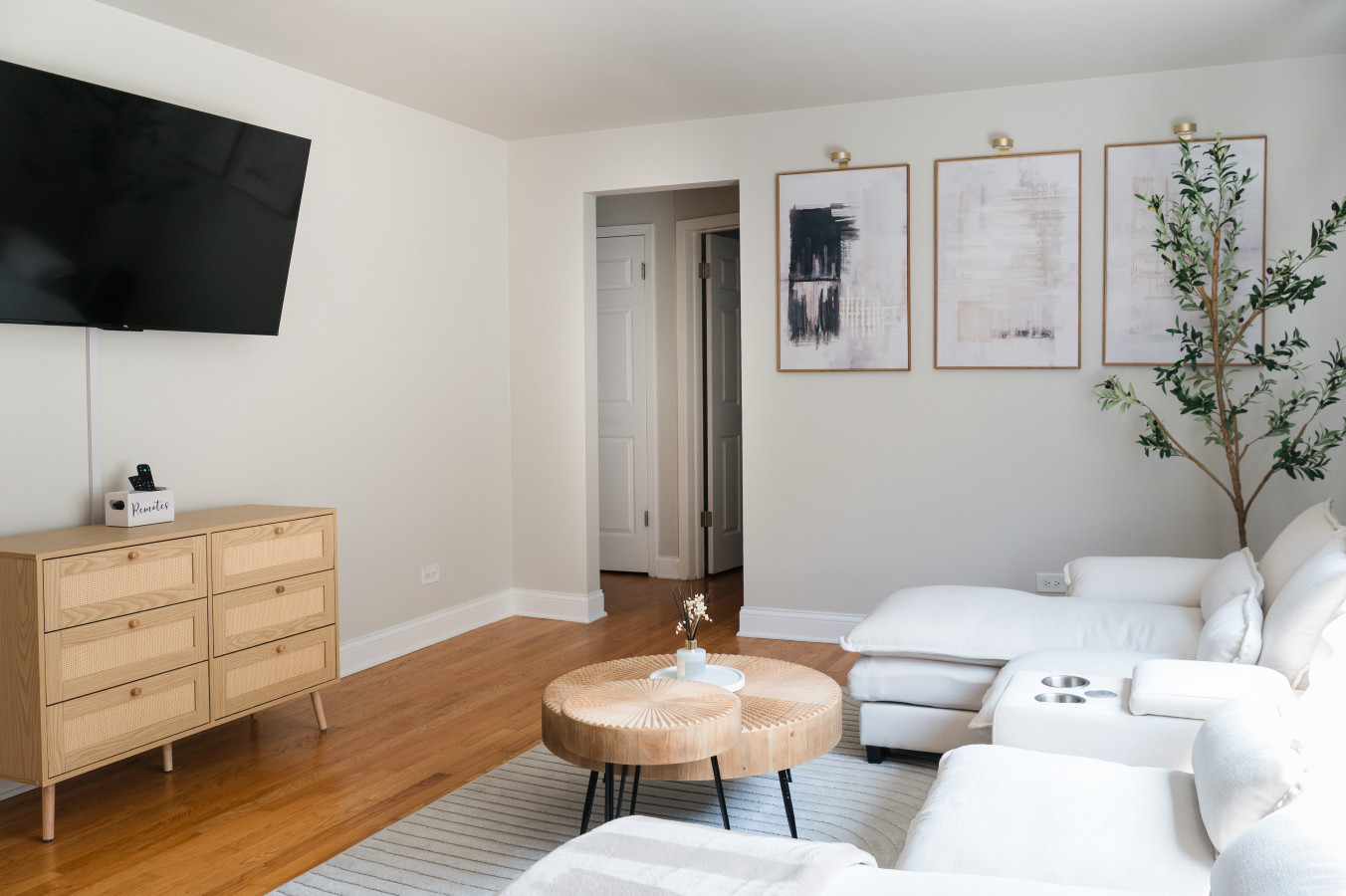 2br-*-newly-furnished-modern-apt-*-near-o'hare/