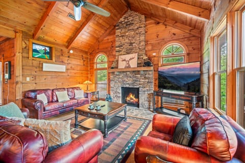 Moonshine Mountain Lodge
