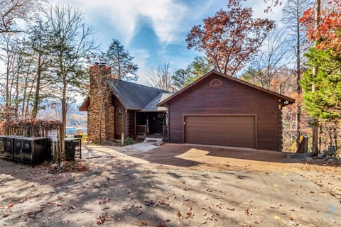 Moonshine Mountain Lodge