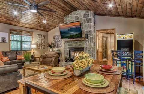 Pinecone Cottage