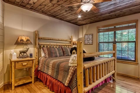 Pinecone Cottage