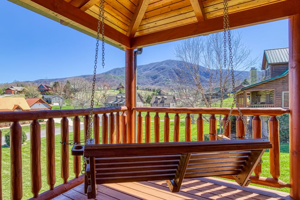 The Hideout Cabin - Sevierville