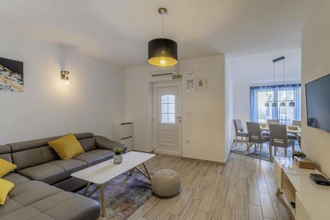 House Casa Maja - Unit 377141-13