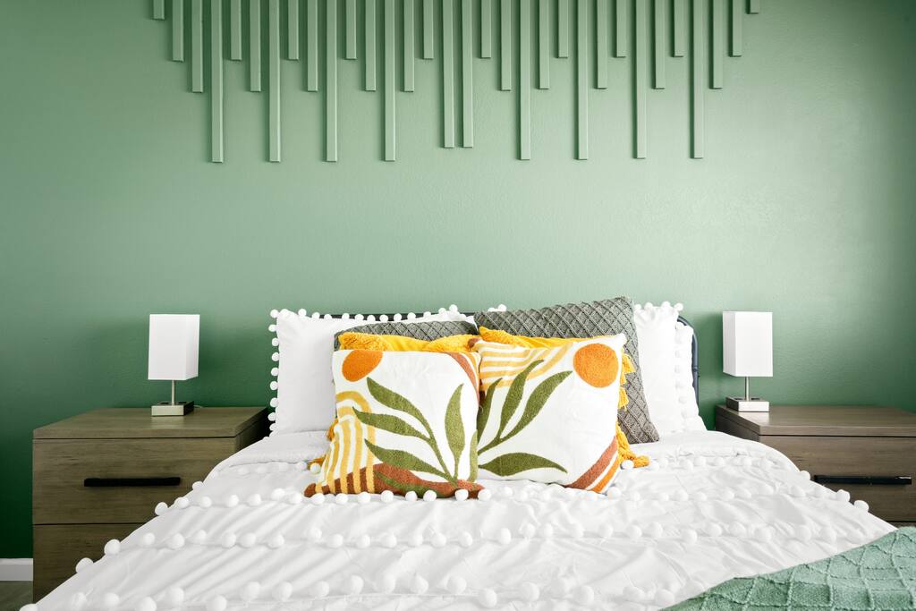 no-airbnb-fees!-poolspa-close-2-spring-trainandasu/