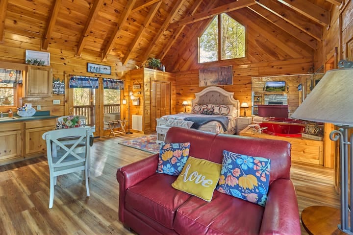 A Chance for Romance - Gatlinburg, TN - Gatlinburg
