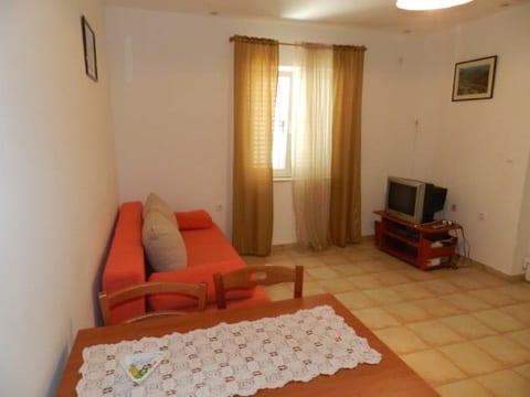 Apartments Emil - Unit 48371-61