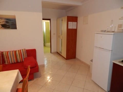 Apartments Emil - Unit 48372-61