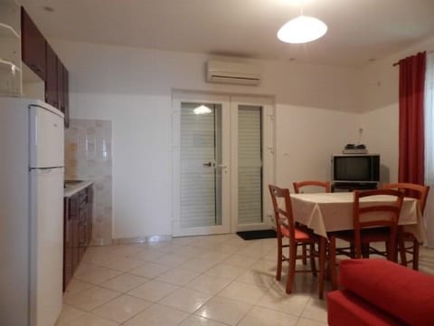 Apartments Emil - Unit 48372-61