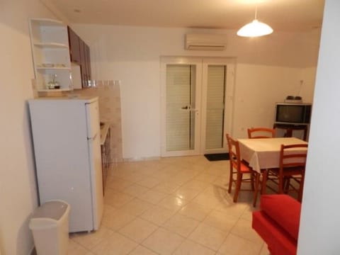 Apartments Emil - Unit 48372-61