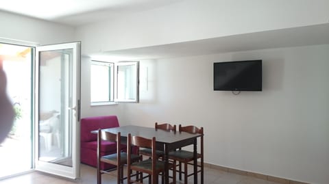 Apartments Emil - Unit 151424-15