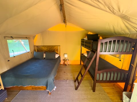 Glamping Escape on Lake Livingston