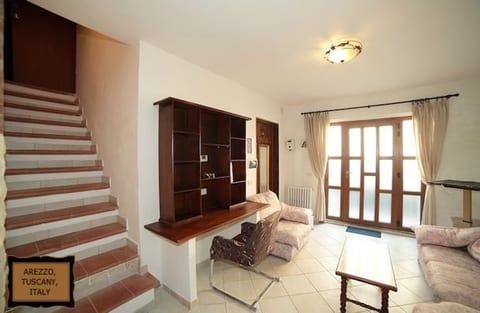 entrance, living room and study corner on the ground floor