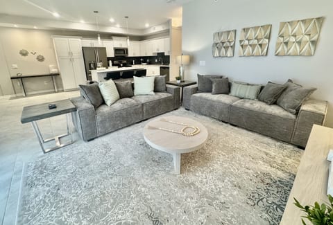 4731-103 Stay Magical • 2BR with Mickey Room & More
