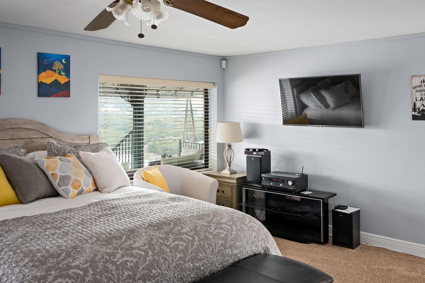 Enjoy all your shows and streaming needs - Infinite Views, Heated Pool, Hill Country Paradise! - Canyon Lake
