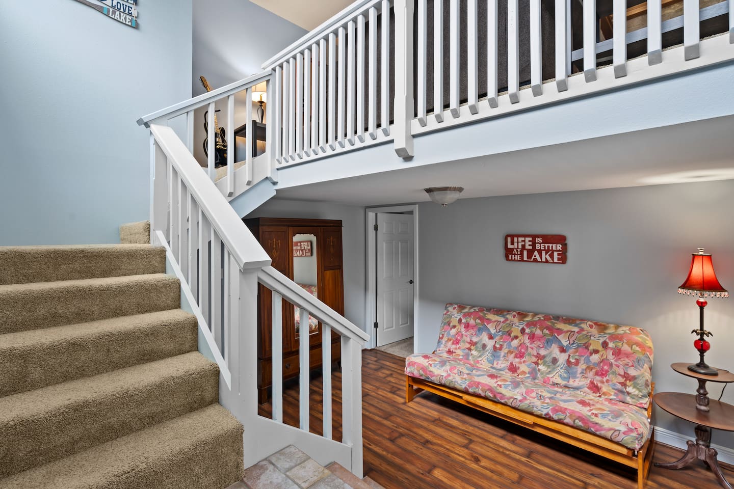 Futon sofa bed perfect for larger gatherings - Infinite Views, Heated Pool, Hill Country Paradise! - Canyon Lake