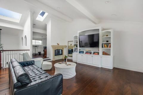 Luxury Ocean-View Retreat
