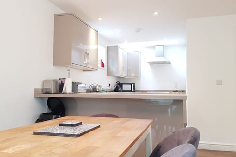 Stylish Bungalow in Symonds Yat Herefordshire for Long Stays