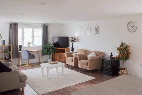Stylish Bungalow in Symonds Yat Herefordshire for Long Stays