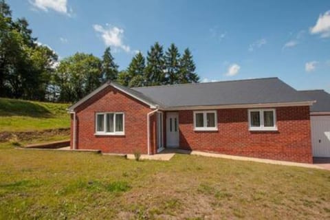 Stylish Bungalow in Symonds Yat Herefordshire for Long Stays
