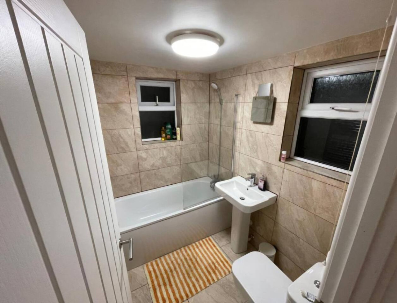 Stylish Cottage Central Gloucester sleeps 5 - Gloucester