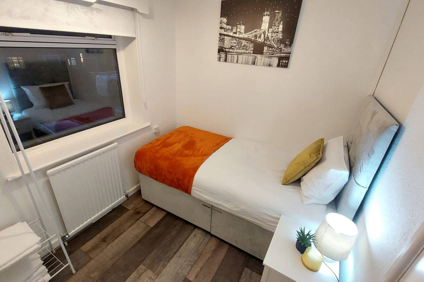 Entire House| Long Stays in Gloucester|Contractors - Longlevens