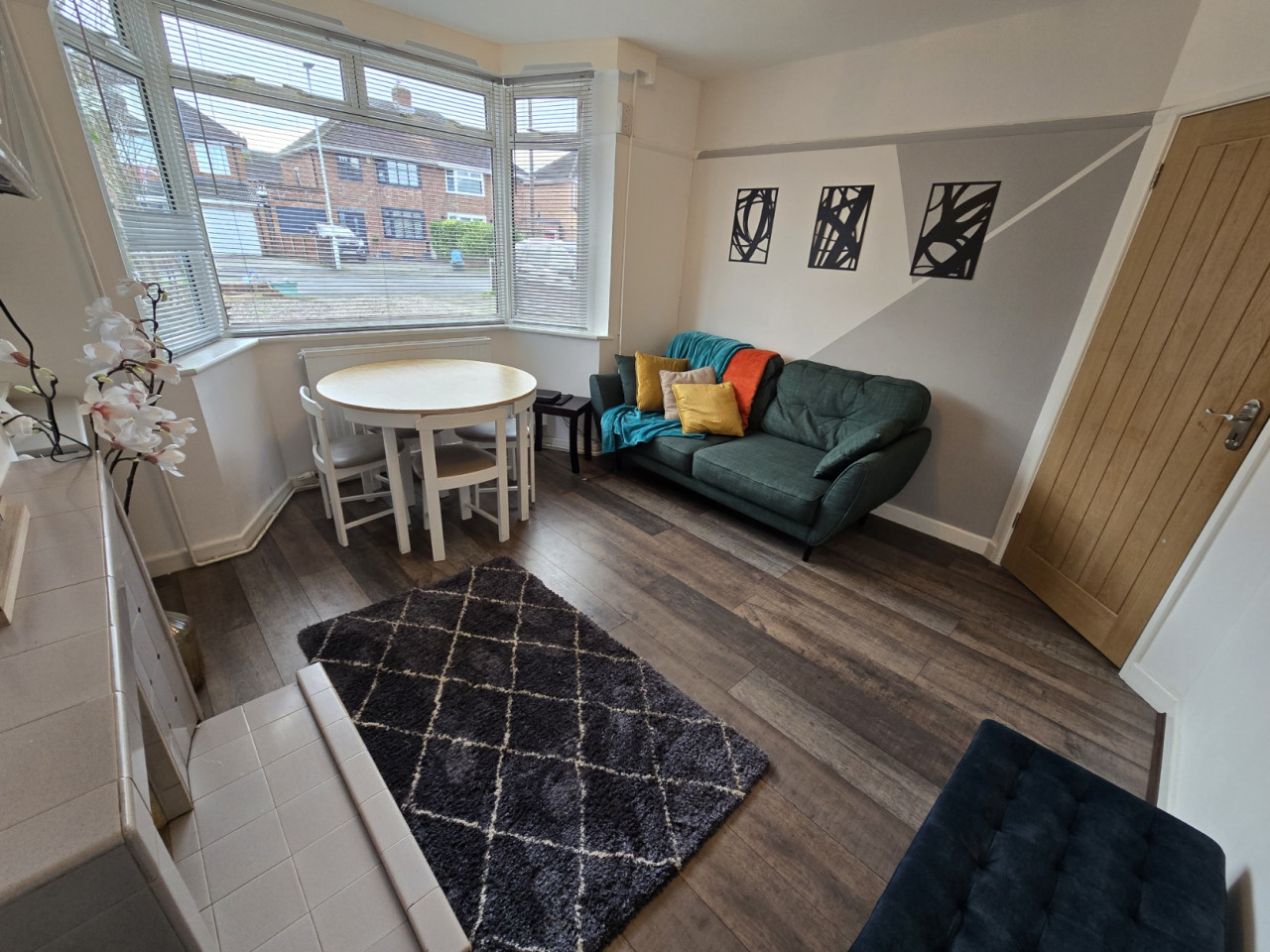 Entire House| Long Stays in Gloucester|Contractors - Longlevens