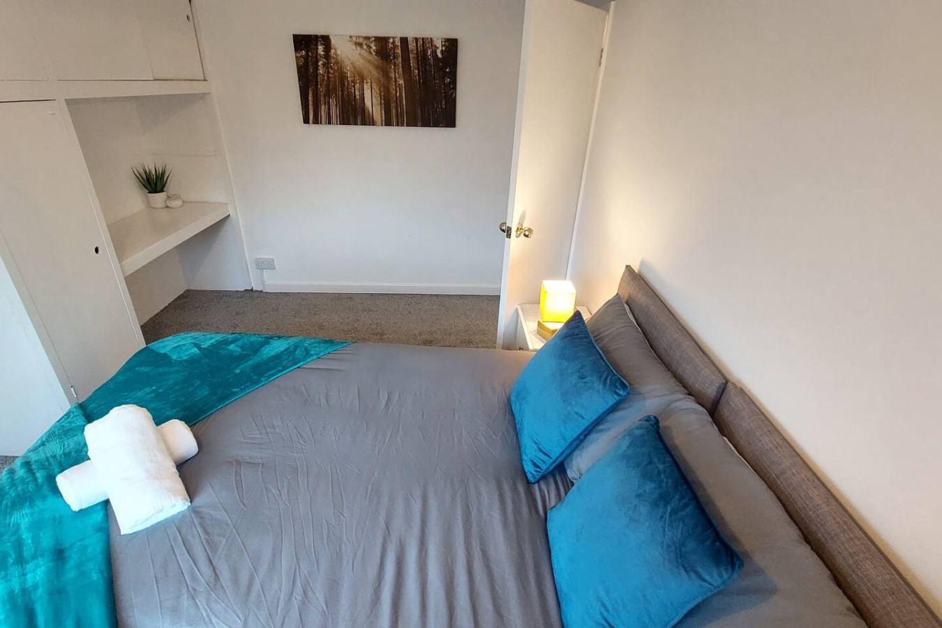 Entire House| Long Stays in Gloucester|Contractors - Longlevens